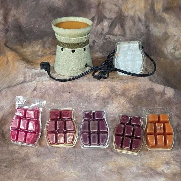 Scentsy Hatteras Mid Size Wax Warmer Light 6 Scent Bars Included - Picture 6 of 14